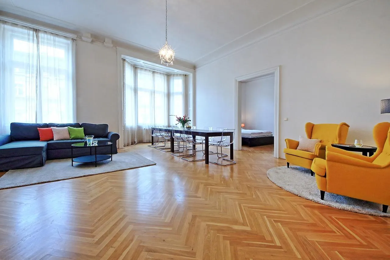 Louvre Apartment Πράγα Τσεχία