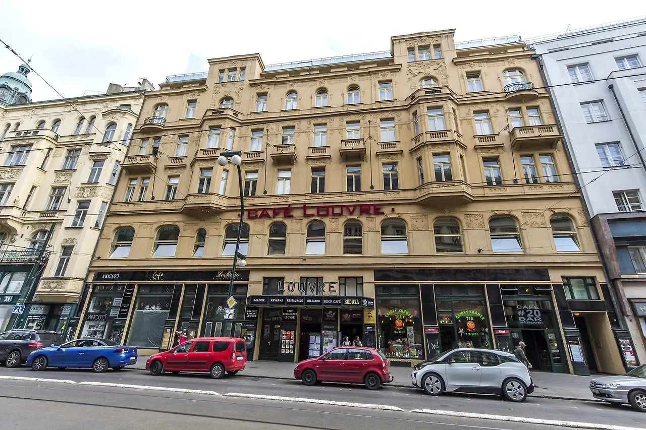 Louvre Apartment プラハ